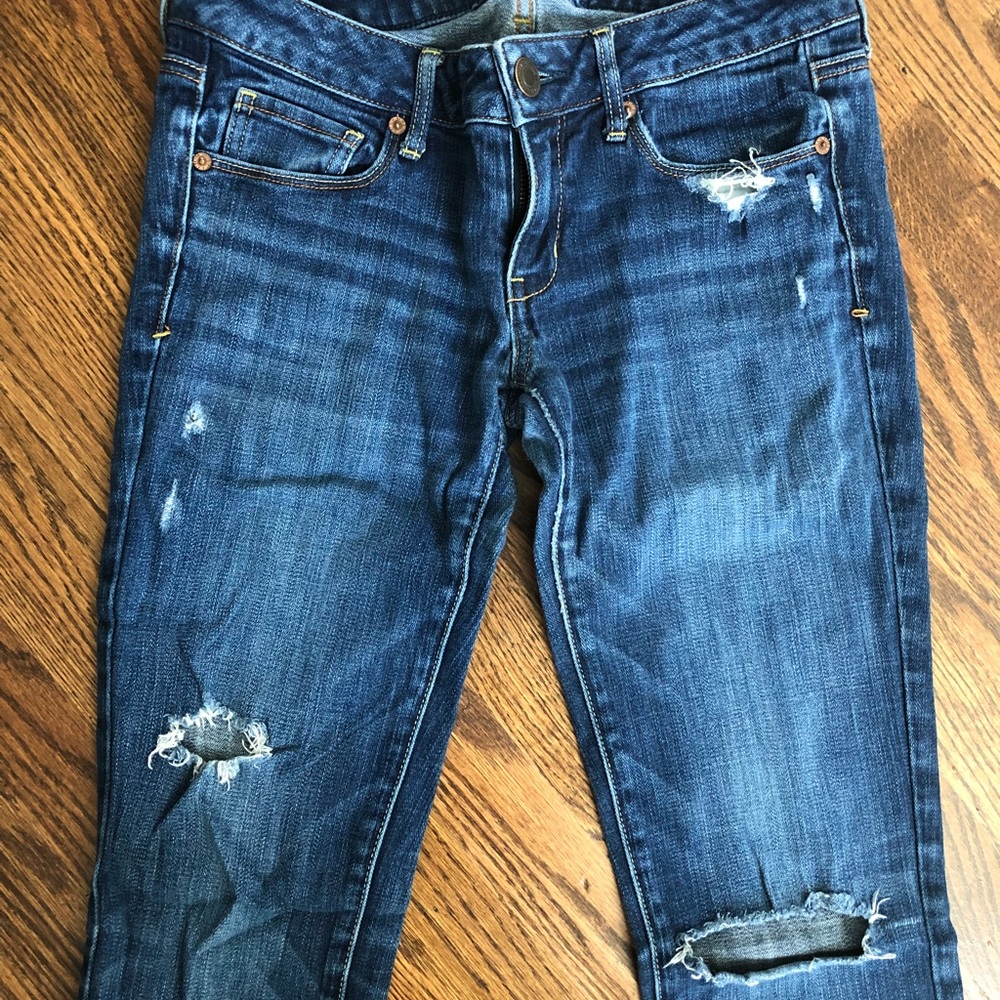 AE Destroyed Jeans